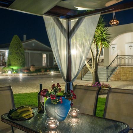 Mystic Garden Apartments Zakynthos Town Exterior foto